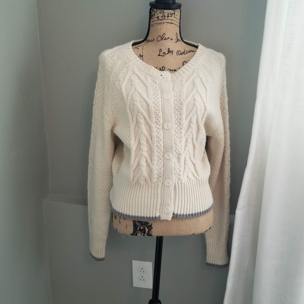 Wonder Cream w/ Grey Button Down